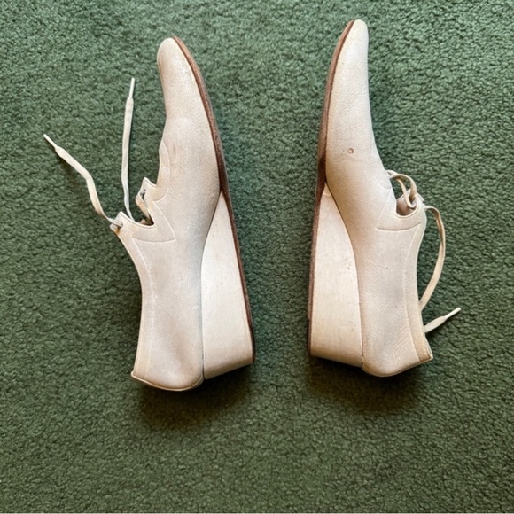 Vintage 1940s Saks Fifth Avenue White Leather Lace Up Wedge Shoes 6.5 40s 7 40’s - Picture 2 of 5